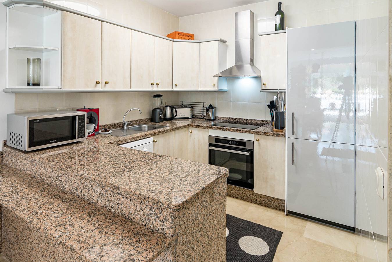 Agrupadas 10 in Marbella West, Marbella