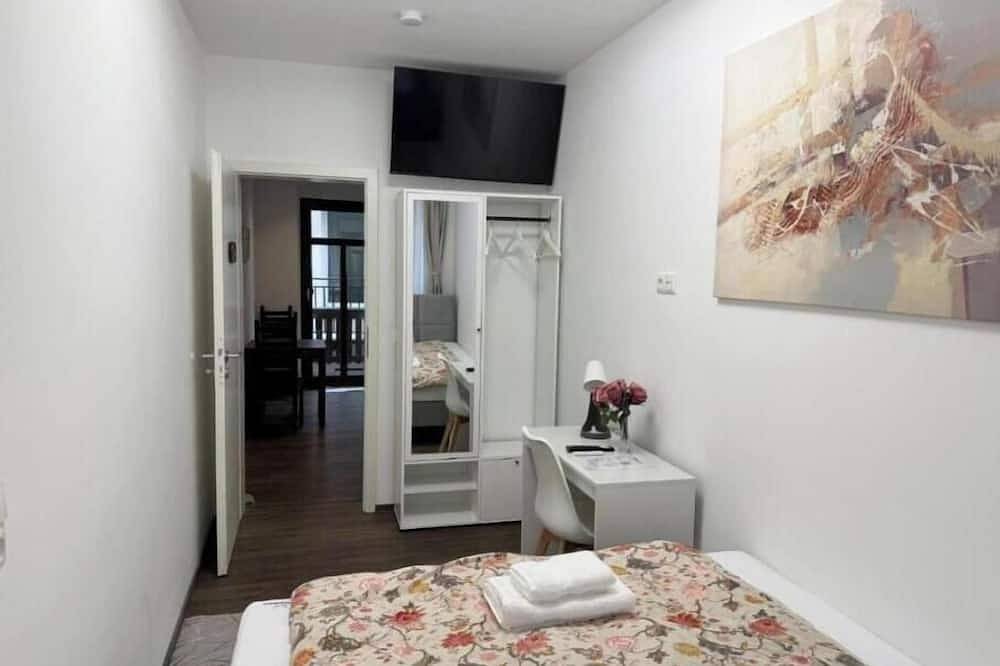 Ganze Wohnung, Apartmenthaus Döbeln Zentrum : Apartment mit 2 Schlafzimmern und Balkon in Döbeln, Chemnitz und Umgebung