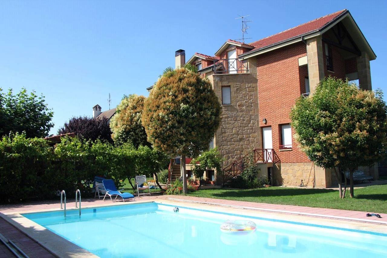 Four-Bedroom House in Haro, Provincia de La Rioja