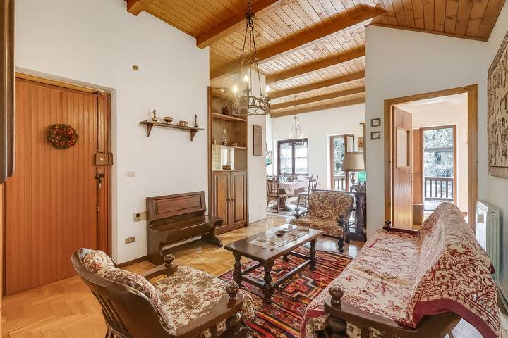 Gîte pour 6 personnes, avec terrasse à Cesana Torinese