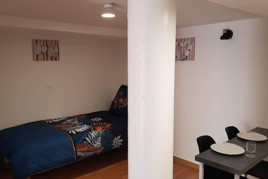 Appartement entier, Two-Bedroom Apartment in La Ferté-Bernard, Sarthe