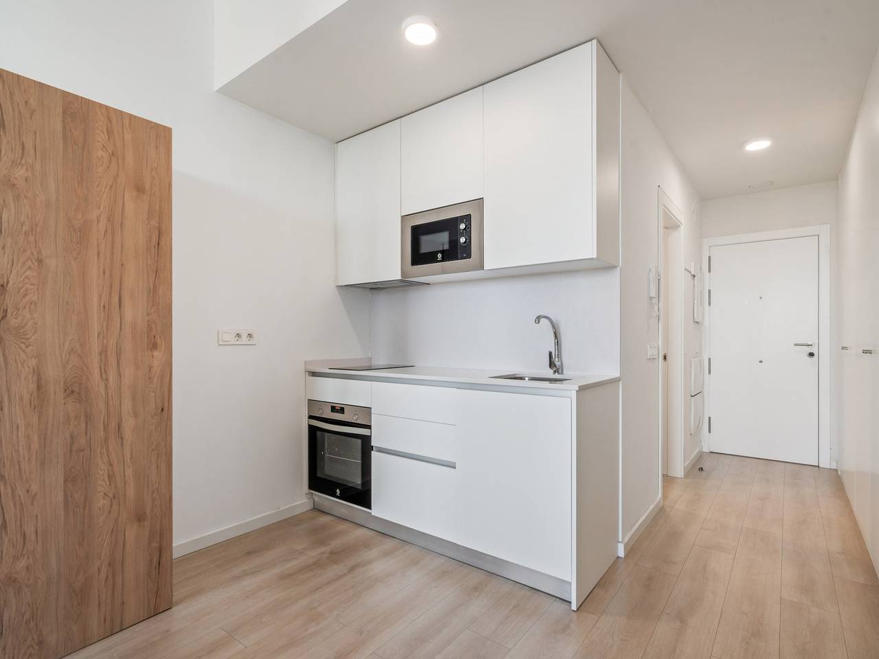 Apartamento entero, Estudio moderno con piscina -  personas in Madrid, Provincia de Madrid