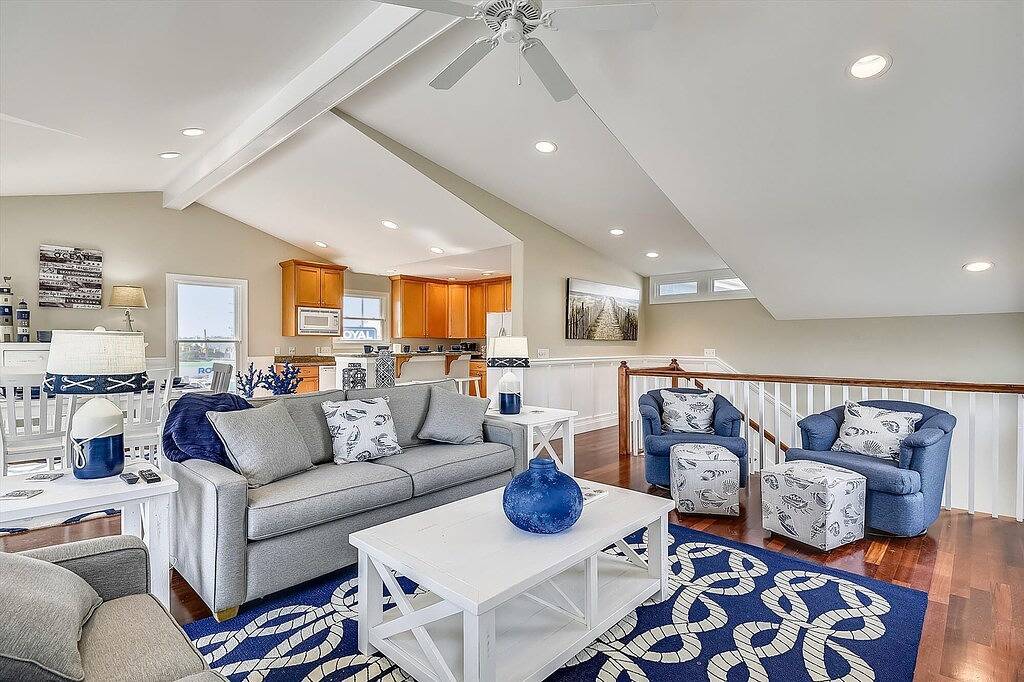 Hervorragendes Strandhaus auf der Meerseite mit beheiztem Pool! in Fenwick Island, Sussex County (Delaware)