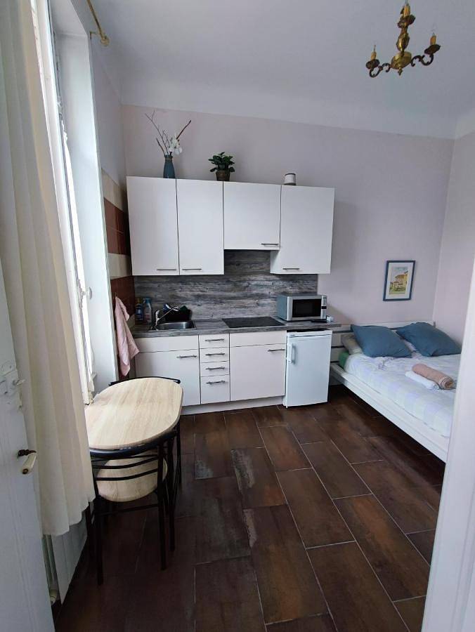 Gîte pour 2 personnes, avec vue dans Thermes Henry Chatel Guyon - 3