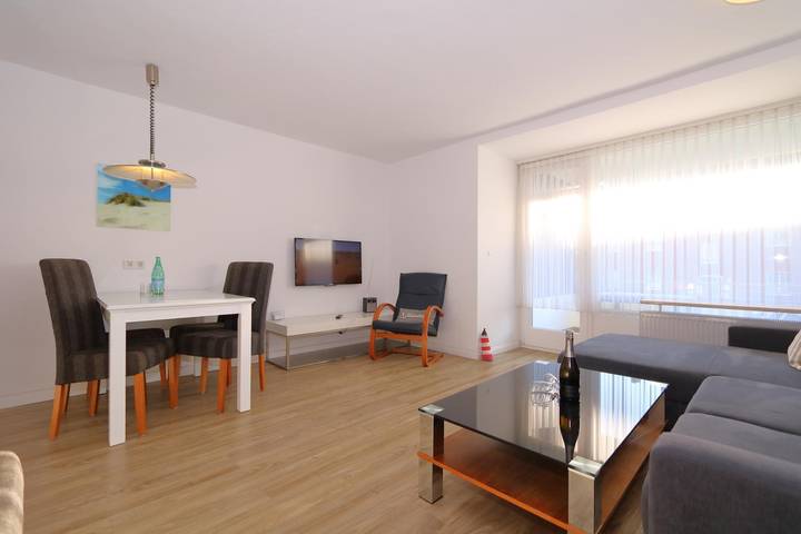 Vacation rental for 4 people, with balcony in Sylt