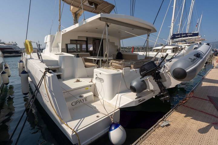 Bateau pour 8 personnes dans Port Pin Rolland