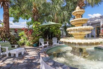 Cottage for 4 Guests in Holmes Beach, Anna Maria Island, Picture 1