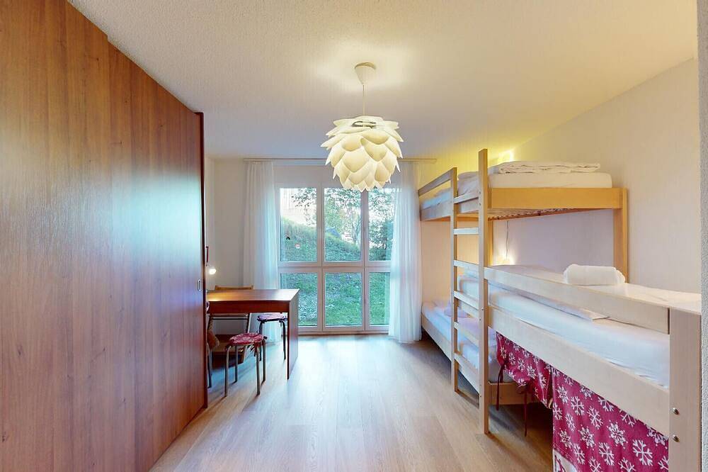 Ganze Wohnung, Familien-Ski-Oase mit Bergblick in Lantsch/Lenz, Plessur Alpen