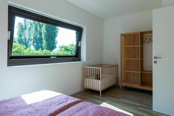 Atemberaubendes  Ferienhaus für 12 Personen mit  W-Lan, Tv und Terrasse in Verceia (Dorf), Verceia