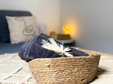 Gîte pour 2 personnes, avec terrasse à Givet (homonymie)