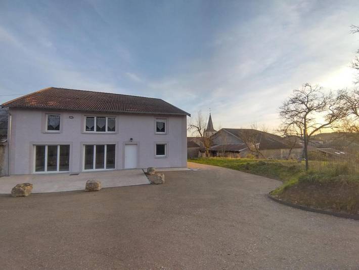 Location de vacances pour 12 personnes, avec jardin ainsi que terrasse et vue, animaux acceptés dans Rainville