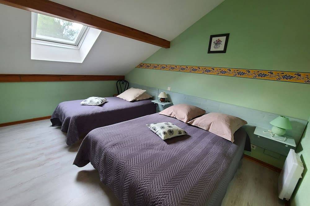 Geheel appartement, Cozy Mountain Getaway with Terrace, Near Spa & Casino in Le Val-d'Ajol, Parc naturel régional des Ballons des Vosges