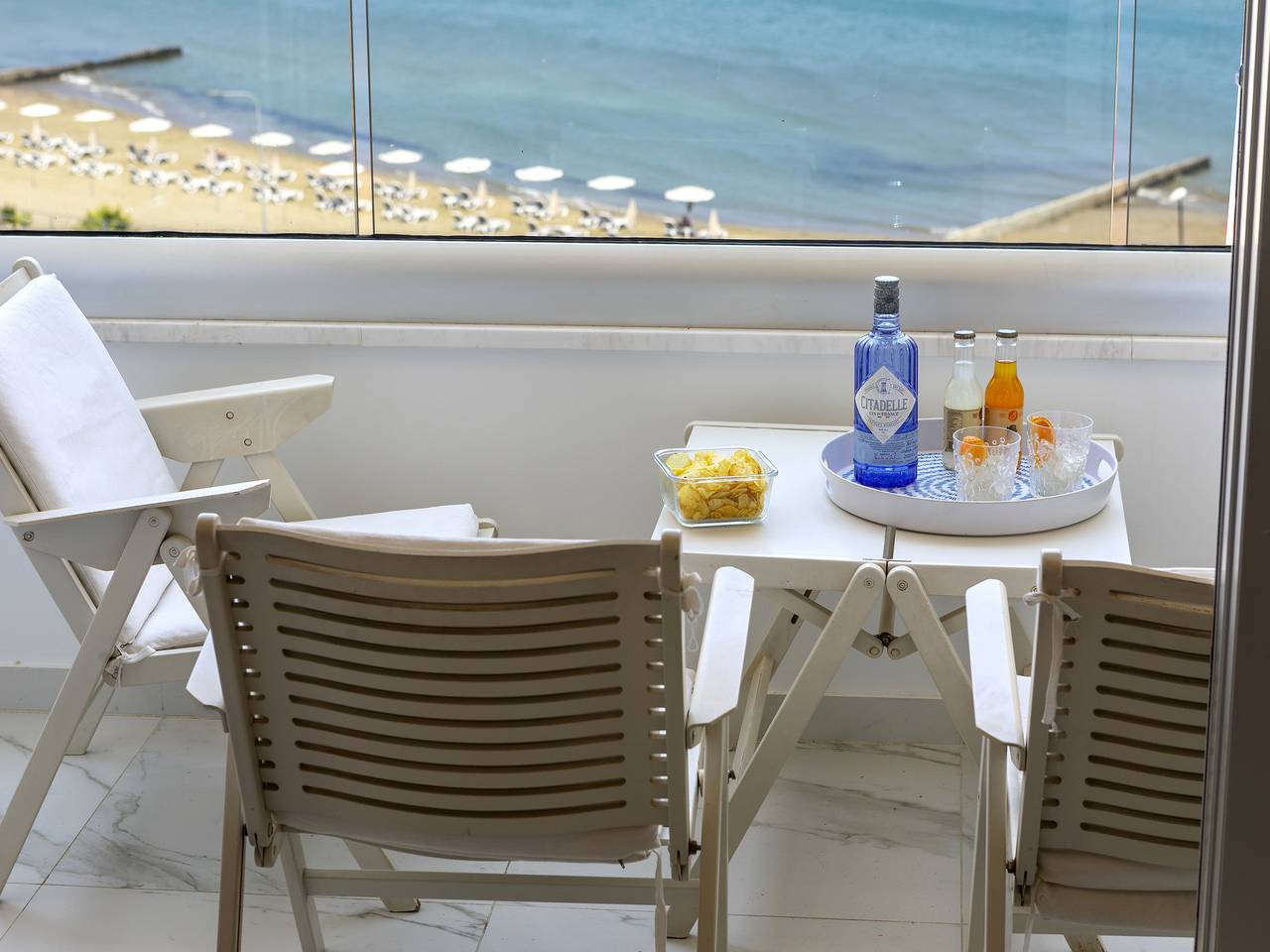 Cały apartament, The Perfect Holiday Apartment minutes from the Beach in Larnaca, Larnaca Apartment 1401 in Mackenzie Beach, Powiat Larnaki