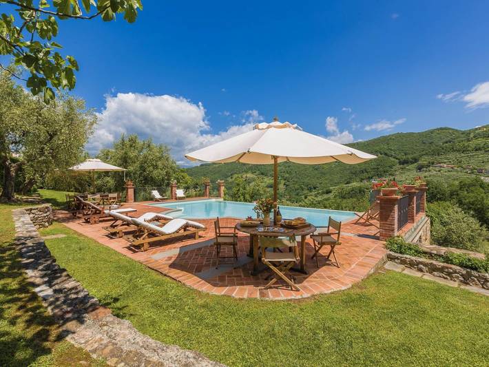 Ferienvilla "Roncovisi" mit Infinity-Pool in Monsummano Terme, Provincia di Pistoia