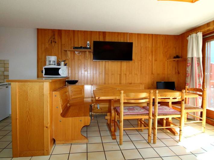 Gîte pour 6 personnes dans Office De Tourisme De Champagny En Vanoise - 2