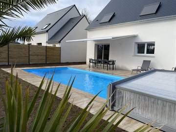 Gîte pour 8 personnes, avec jardin ainsi que terrasse et piscine à Le Tour-du-Parc