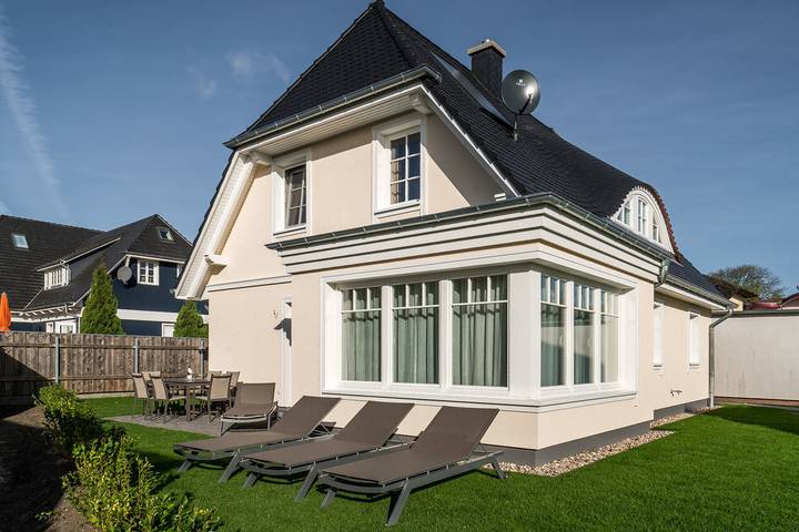 Ferienhaus für 6 Personen, mit Terrasse und Garten sowie Sauna in Ahrenshoop