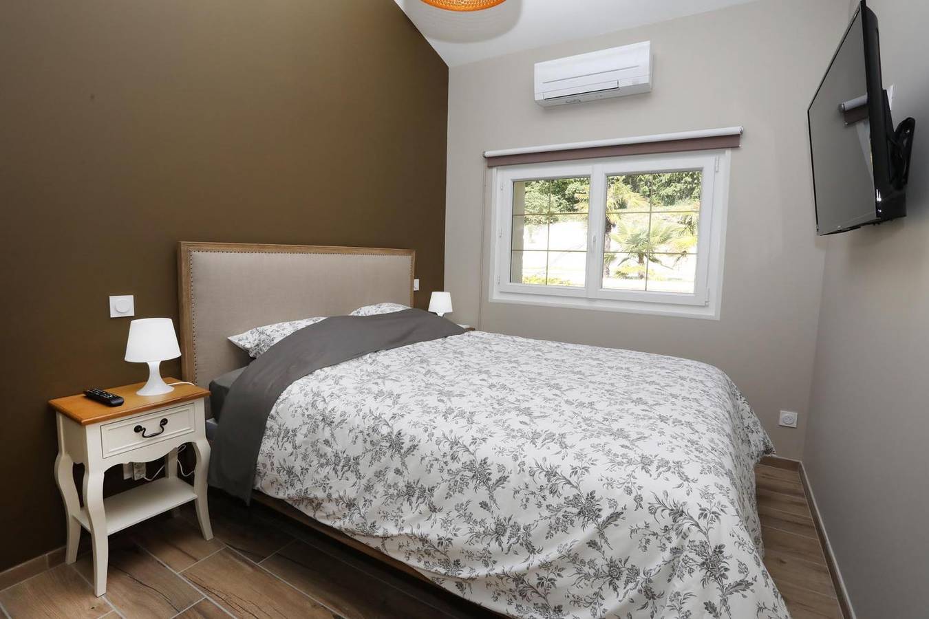 Gîte für 2 Personen mit Terrasse in Crest, Die und Umgebung