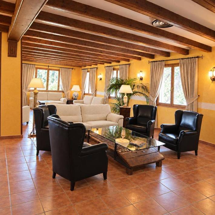 Gîte pour 2 personnes, avec Terrasse et Piscine à Labuerda
