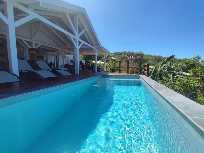 Villa pour 6 personnes, avec vue ainsi que piscine et terrasse