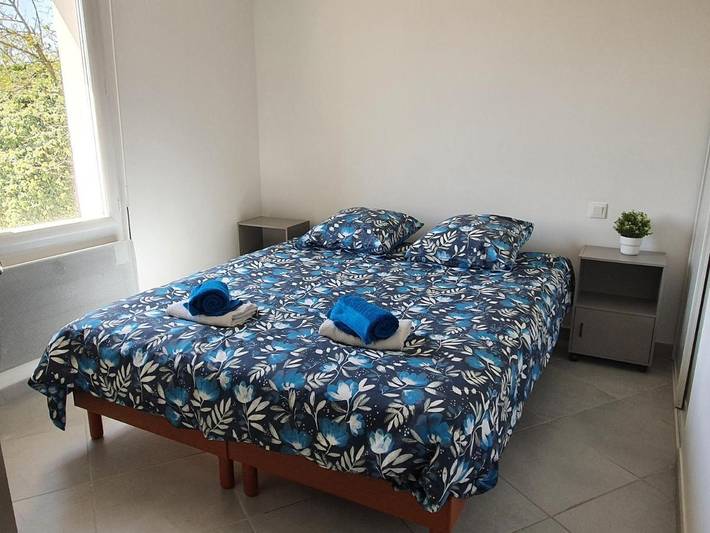 Location de vacances pour 6 personnes, avec Terrasse et Jardin ainsi que Bassin pour enfant et Vue sur le lac à Valréas - 4