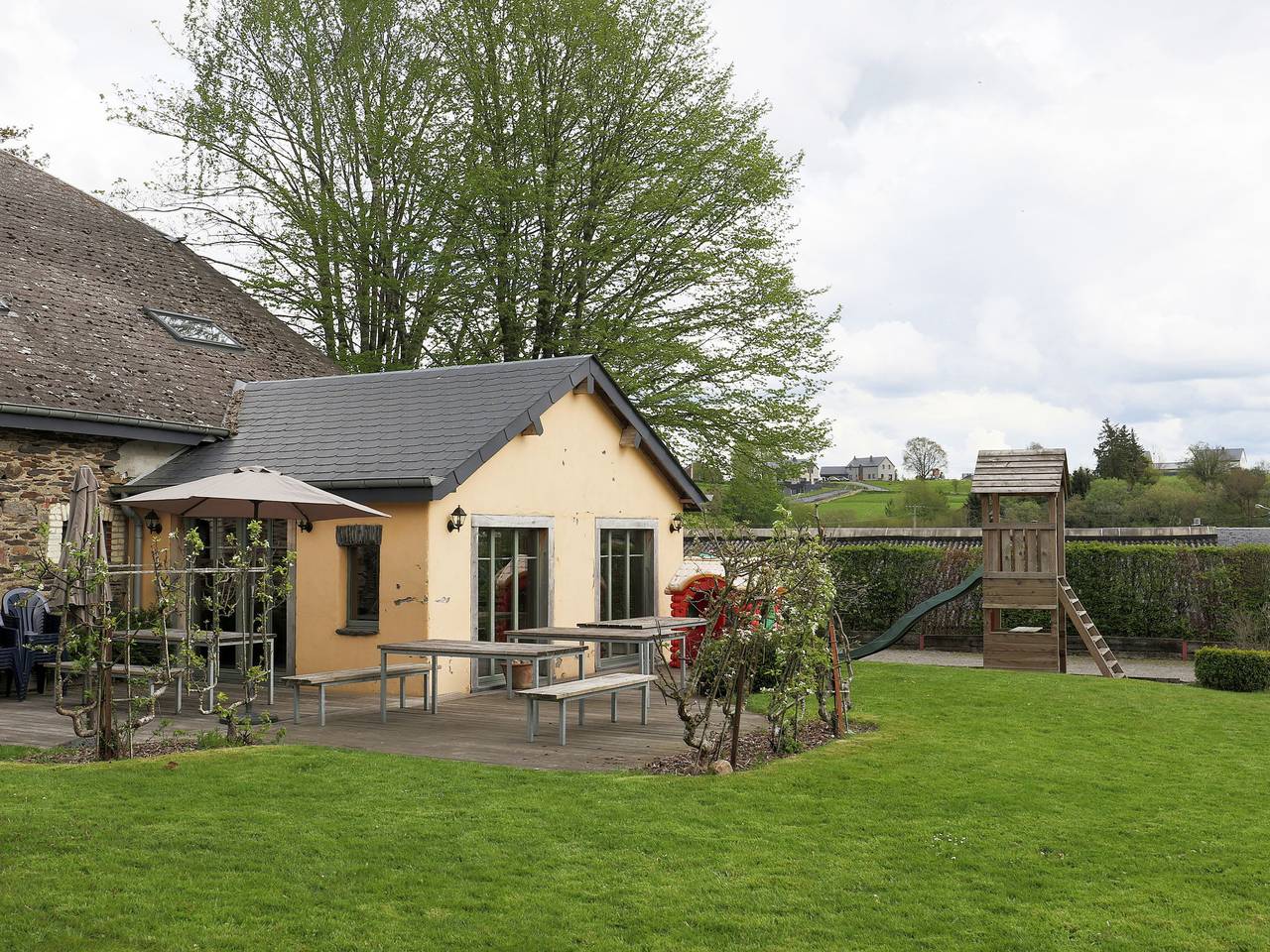 Luxe woning in Gouvy met zwembad en sauna in Cherain, Gouvy