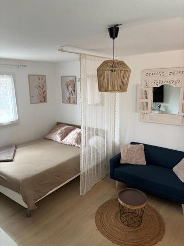 Gîte pour 2 personnes, avec jardin dans Miomo