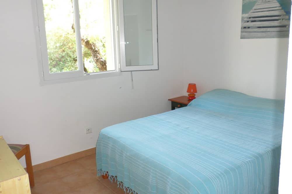 T2 houses, 4pers full nature, calm and quiet place, beach 5mn walk in Cargèse, Parc naturel régional de Corse