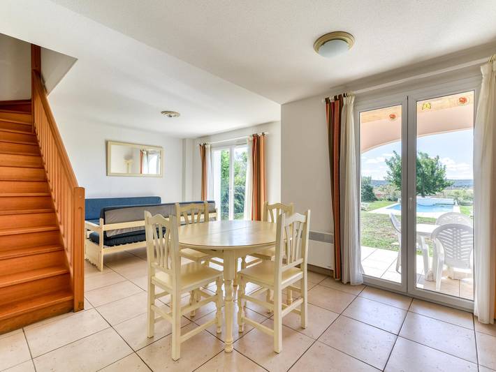Location de vacances pour 8 personnes, avec piscine et terrasse, animaux acceptés à Homps - 2
