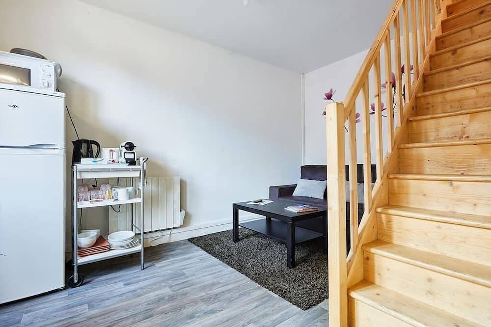 Apartamento entero, Estudio con entrepiso cerca de París in Pantin, Sena-Saint Denis