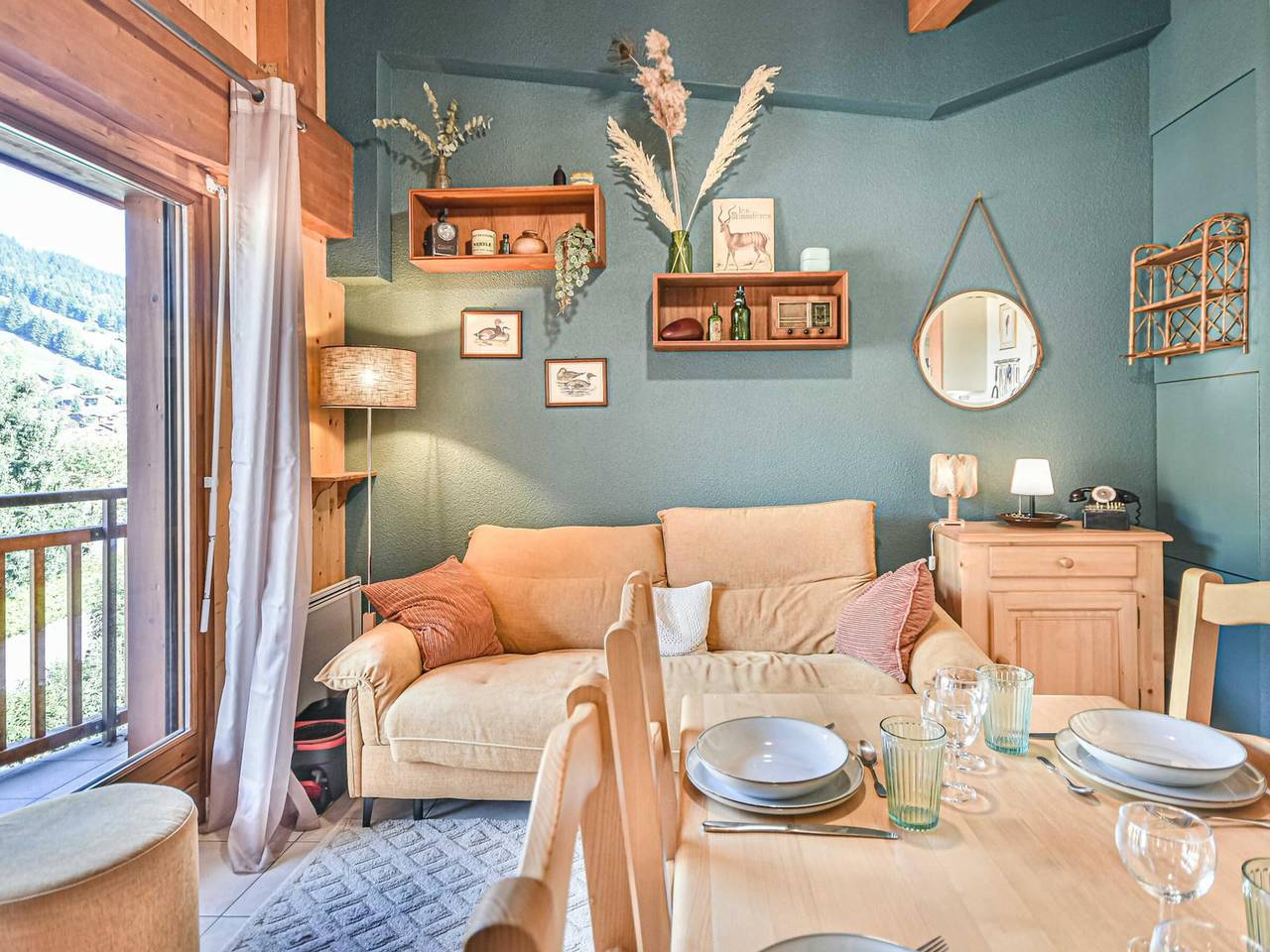 Apartamento entero, Apartamento renovado 4-5 pers cerca de pistas en Les Gets con aparcamiento y Wifi in Les Gets, Les Portes du Soleil