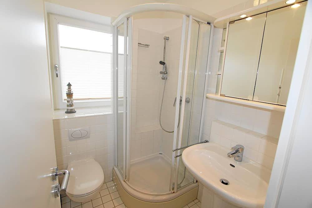 Ganze Wohnung, Tolles modern gestaltetes Ferienappartement in wunderbarer Lage. in Wenningstedt, Sylt