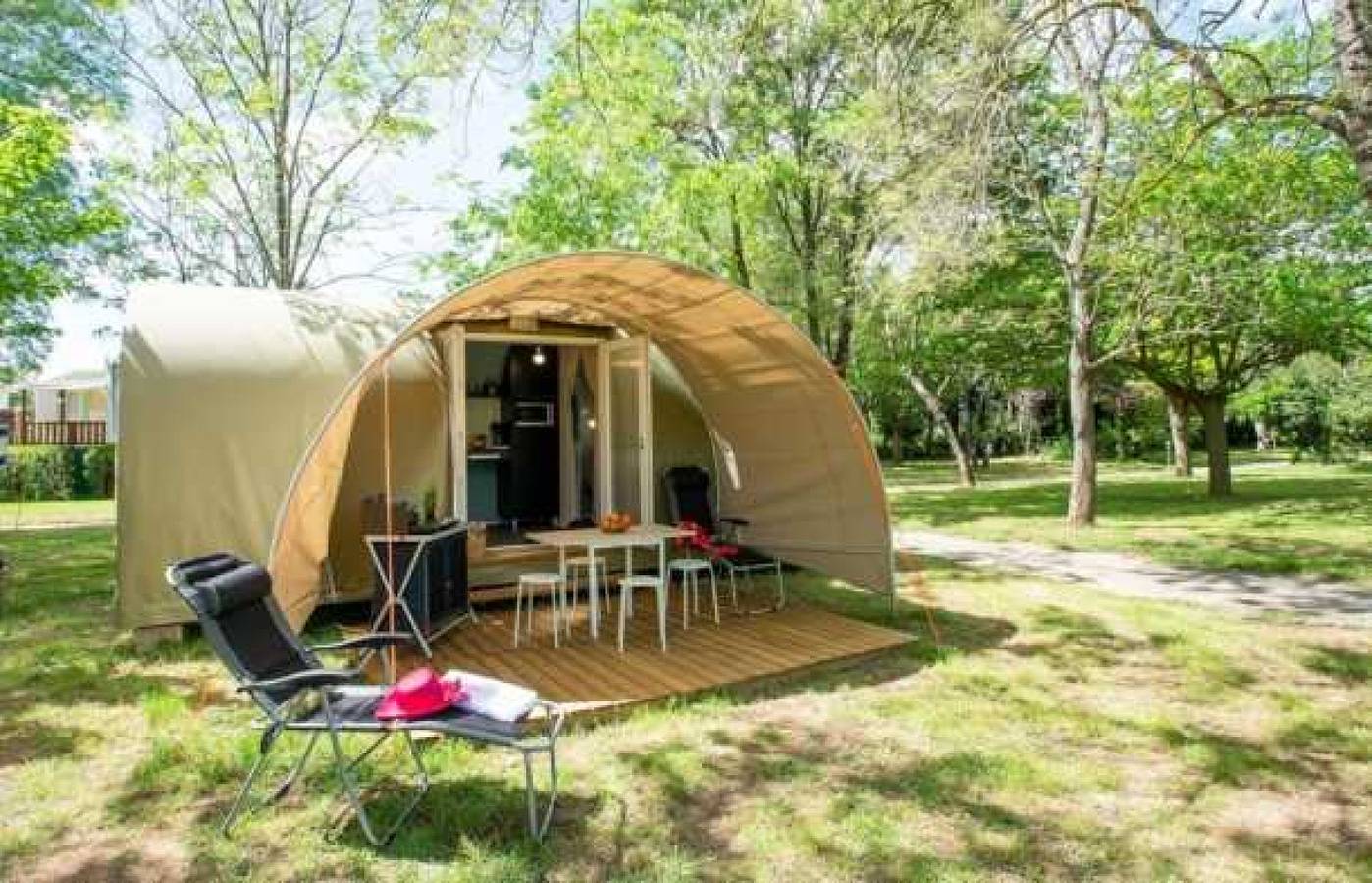Camping 3 étoiles - Piscine  - eeee0a in Roquebrune-sur-Argens, Région de Draguignan