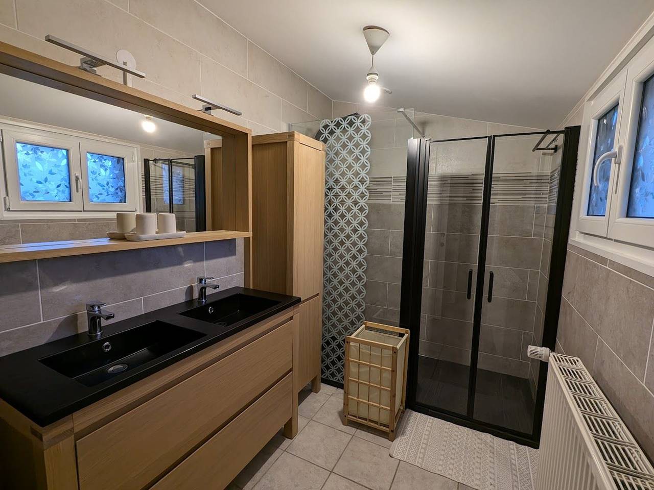 Cabaña cómoda en el bosque de Vôge con Wifi y aparcamiento in Trémonzey, Región de Épinal