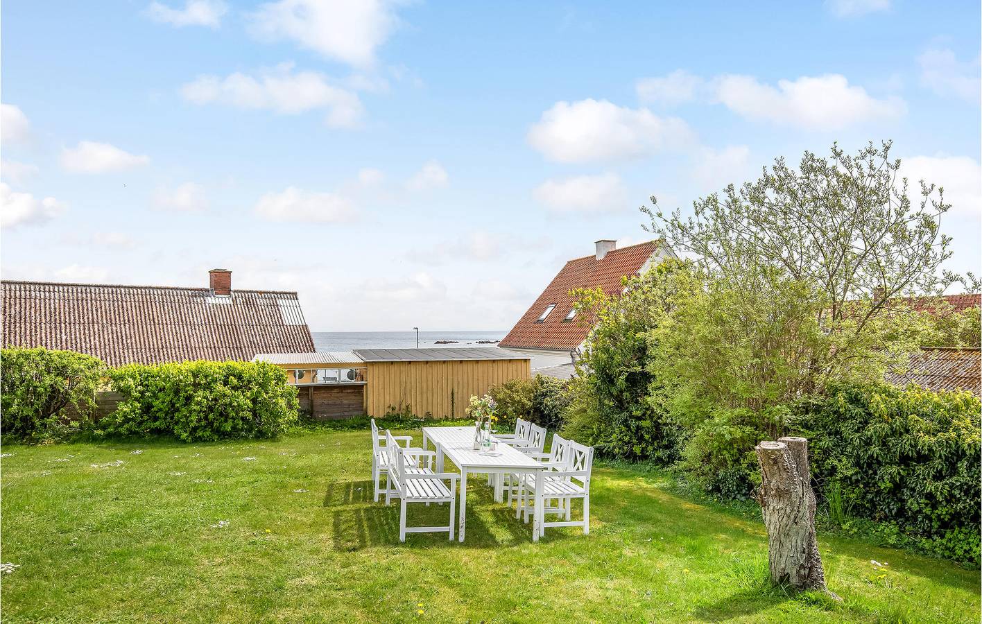 Hel ferielejlighed, Ferielejlighed for 6 personer med terrasse in Svaneke, Bornholm