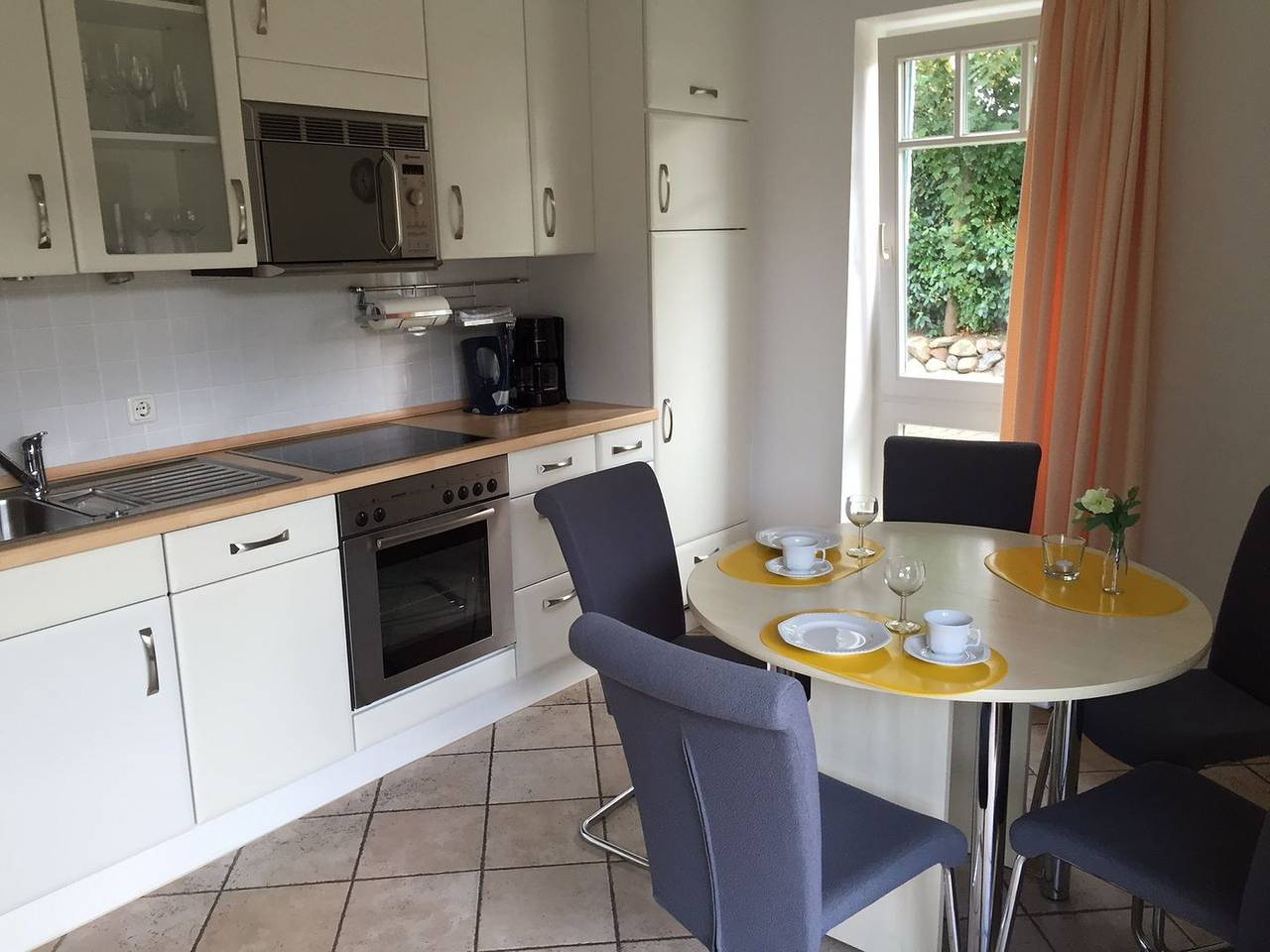 Ganze Wohnung, Komfortable Ferienwohnung Syltkoje mit Terrasse und Parkplatz auf Sylt in Keitum, Sylt (Gemeinde)