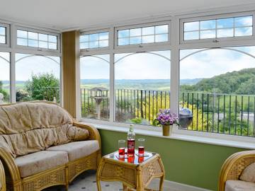 Log Cabin for 6 People in Herefordshire, Midlands, Photo 2