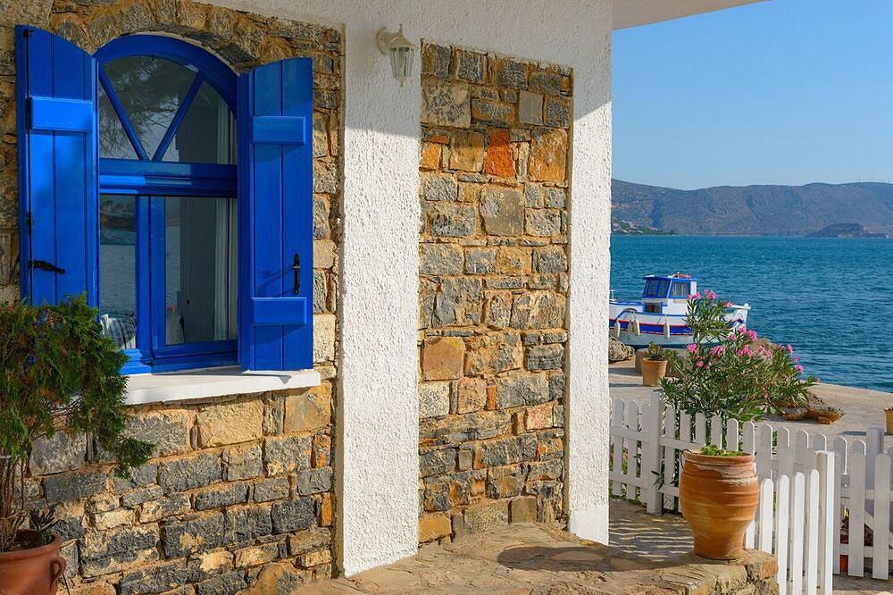 Entire apartment, Eleftheria sea side traditional house in Elounda, North Crete