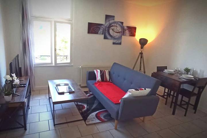 Ganze Wohnung, Comfortable apartment for curists and holidaymakers in Montchalusset in Châtel-Guyon, Regionaler Naturpark Volcans d'Auvergne