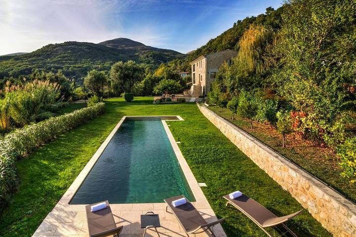 Ferienhaus für 8 Personen, mit Terrasse und Garten in Vence