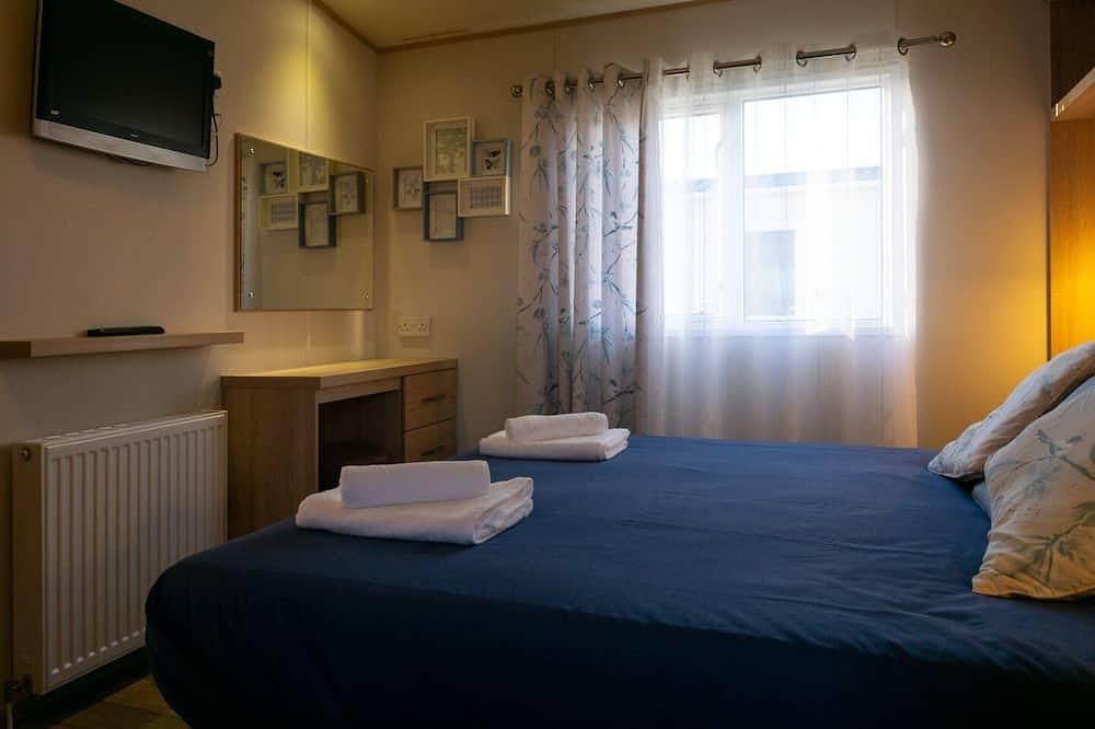 Moderner Wohnwagen mit 2 Schlafzimmern und Meerblick auf dem 5 * Hoburne Naish Holiday Park in Barton on Sea, Hampshire