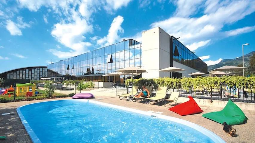 Casa vacanza per 4 persone, con piscina e giardino - 1