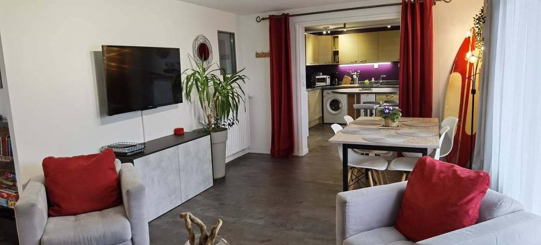 Gîte pour 6 personnes, avec Terrasse et Jardin à Villefranque - 4