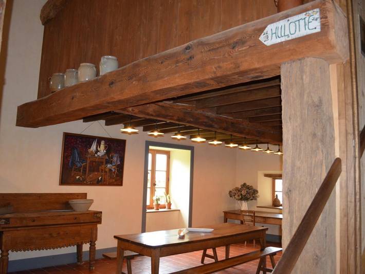 Authentisches Ferienhaus für 12 mit Terrasse auf dem Land in Saint-Just-la-Pendue, Roanne und Umgebung