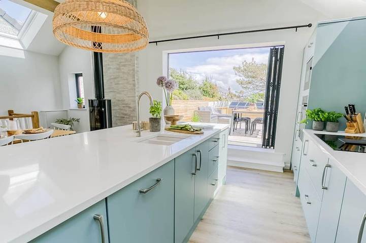 Cottage for 8 people, with garden and balcony in Rhosneigr