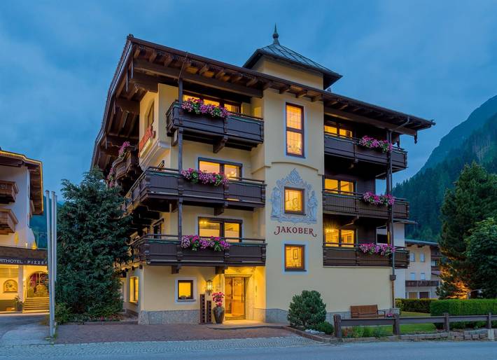 Vakantiewoning voor 2 personen, with Balkon and Terras as well as Whirlpool and Tuin in Vorderlanersbach