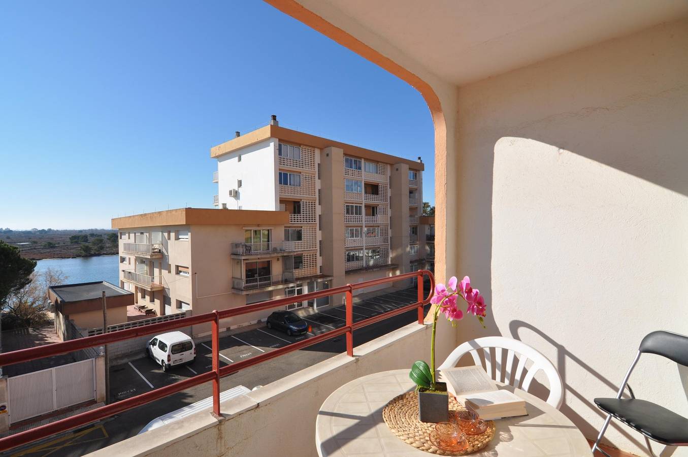 Entire studio, Charming studio for rent in Roses, Costa Brava! Capacity for 3 people, 1500 meters from the beach. Book now! in Santa Margarida, Roses