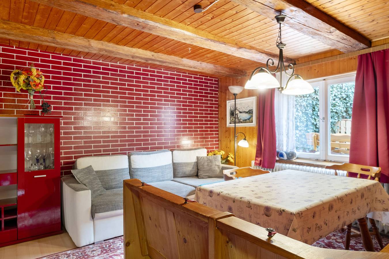 Ganze Wohnung, Ferienwohnung '2' mit Bergblick, Gemeinschaftsgarten und Wlan in Triberg, Mittlerer Schwarzwald