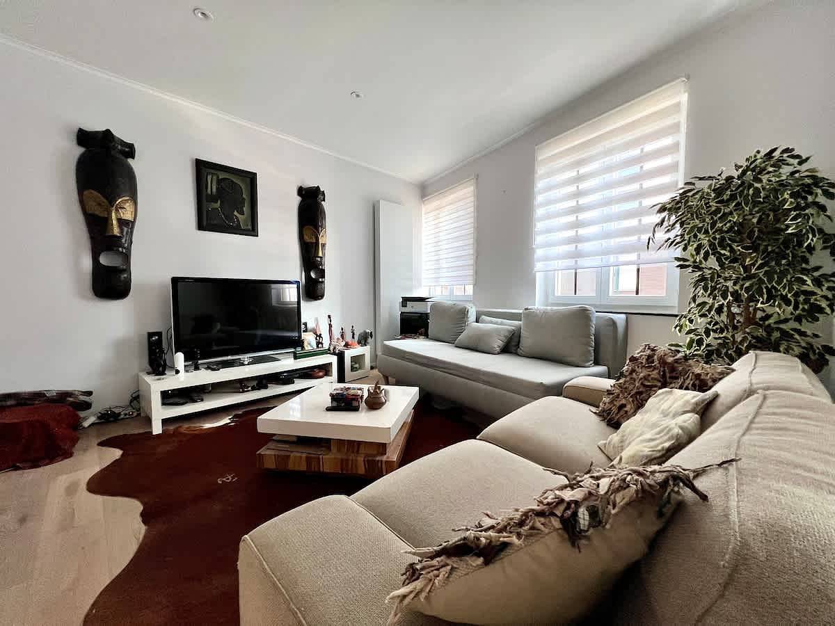 Entire apartment, Midi Station - 6 pers comfort in Brussels, Brussels region