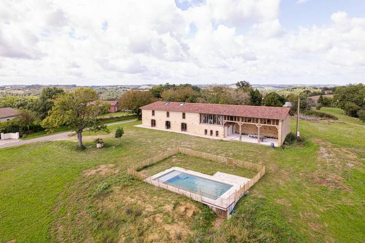 Maison de vacances pour 14 personnes, avec vue ainsi que piscine et terrasse
